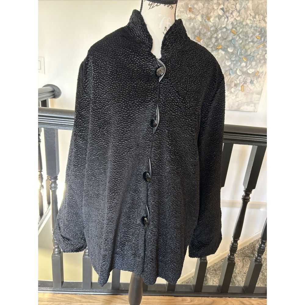 Caroline Rose Women's BlackTextured  Jacket‎ Size M broken button